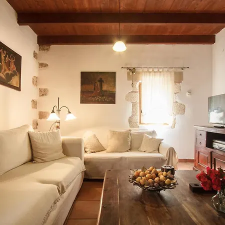 Traditional Elegant Cretan Stone For Families Dom wakacyjny