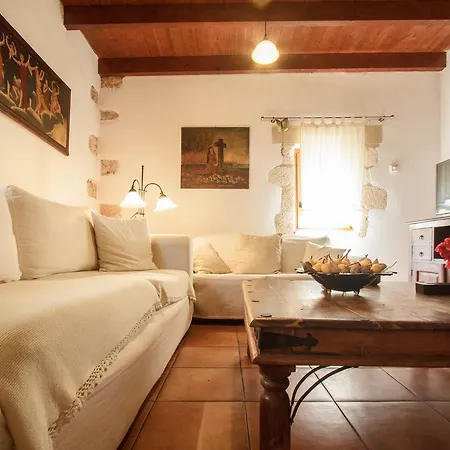 Traditional Elegant Cretan Stone For Families Dom wakacyjny